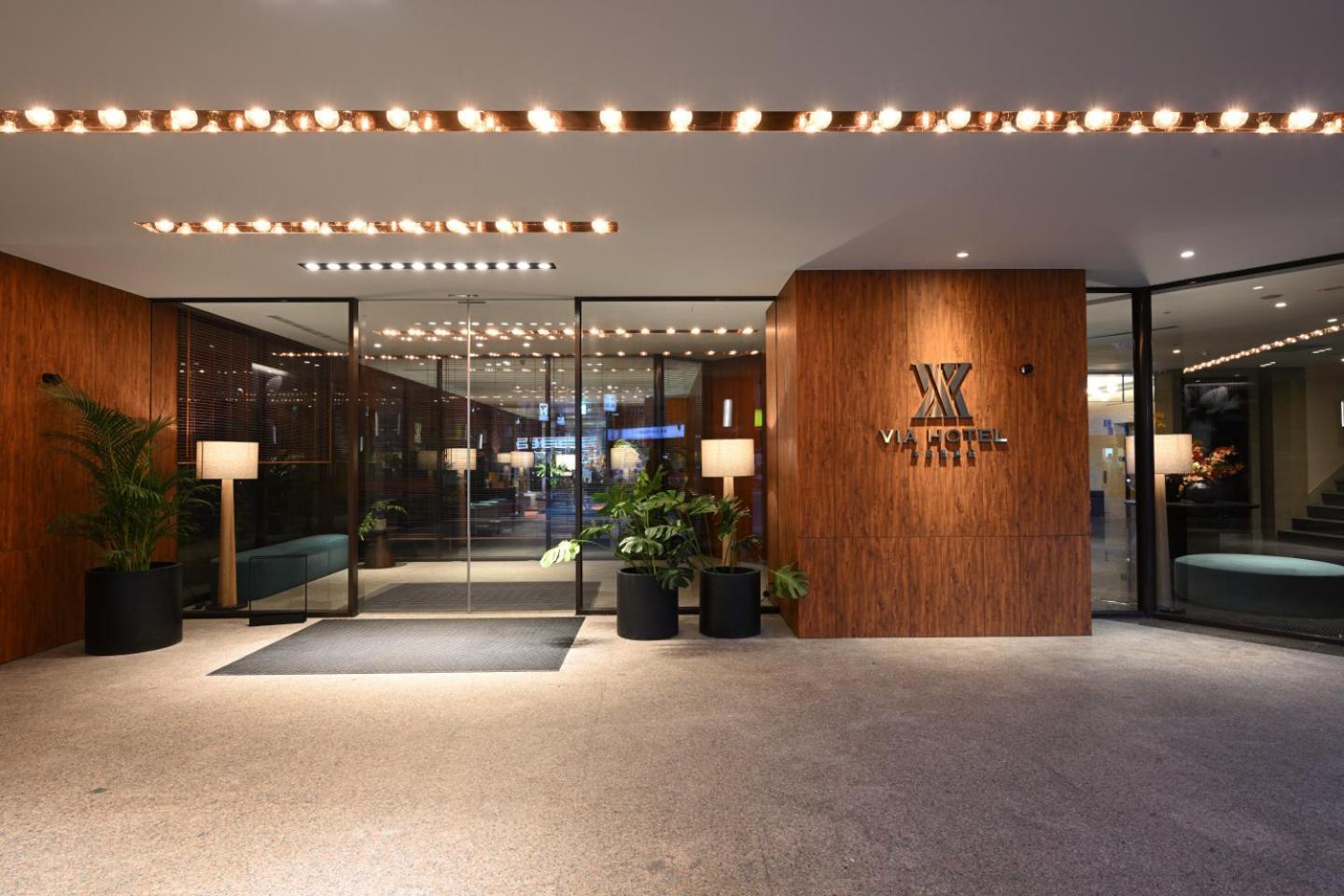 Hotel Via Breeze