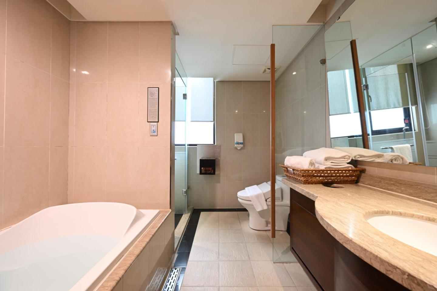 Hotel Via Breeze 4*